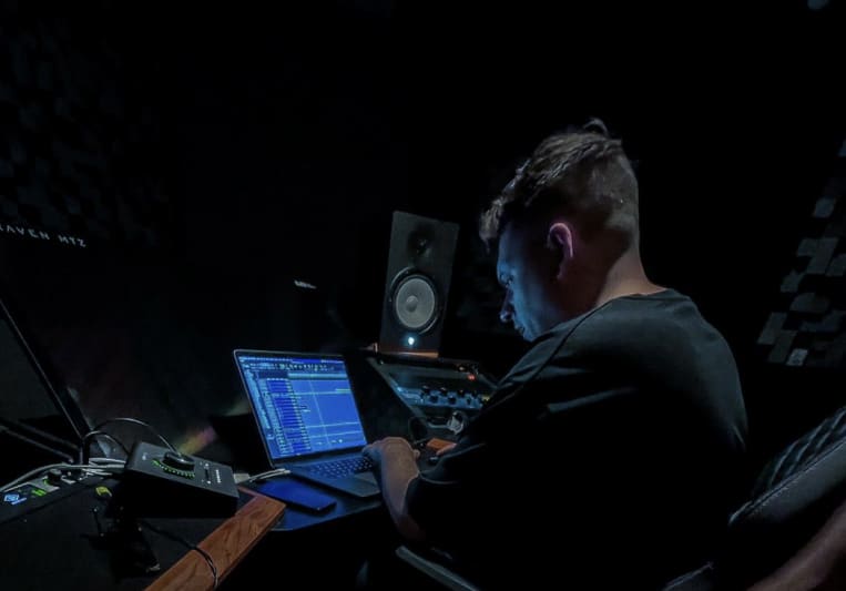 JULEZ on SoundBetter