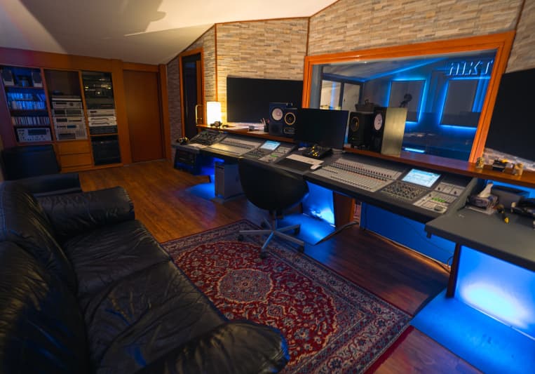 Dino Ceglie on SoundBetter