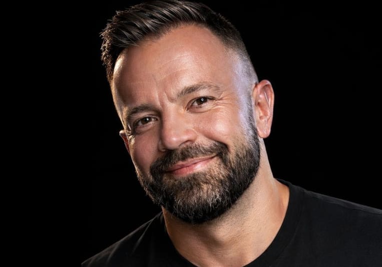 Robert Burian on SoundBetter