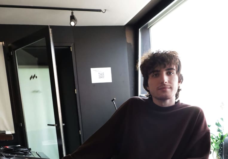 Ari on SoundBetter