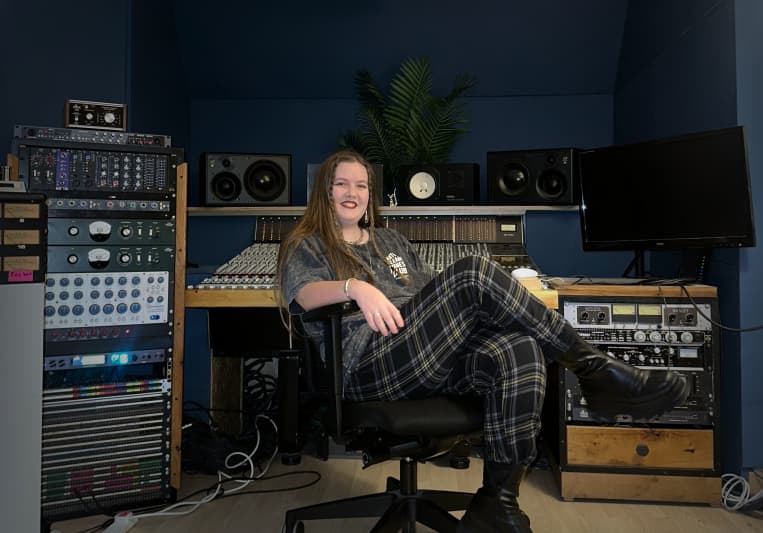 Iona Catherine on SoundBetter