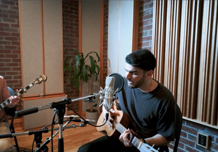 Avish on SoundBetter