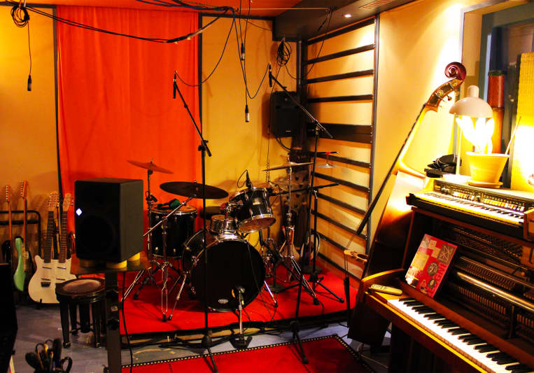 Goosegg Studios on SoundBetter