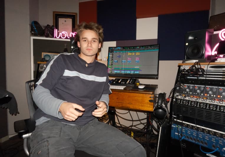 Benaton Moore on SoundBetter