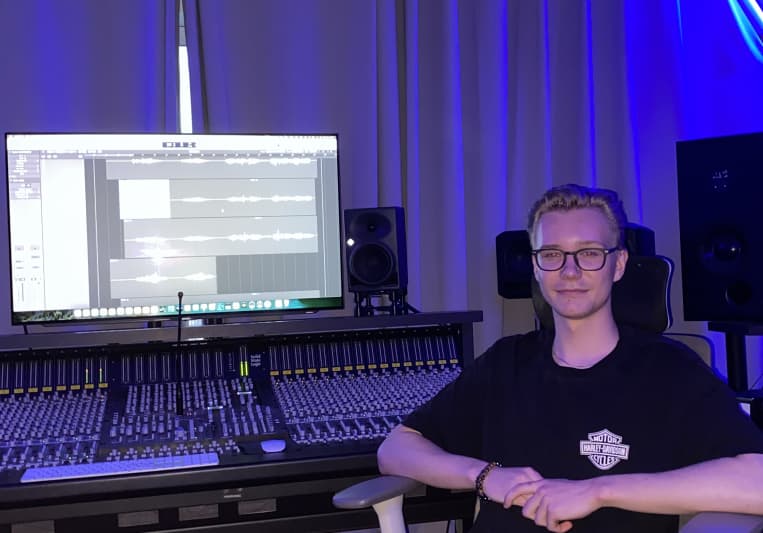 Zhenya on SoundBetter