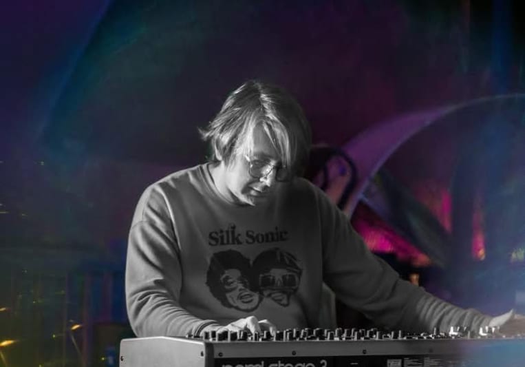 Dell Smith on SoundBetter