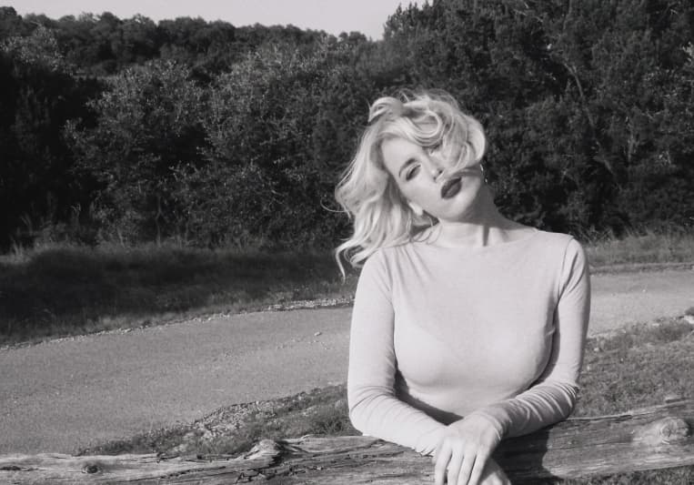 Holly Macve on SoundBetter
