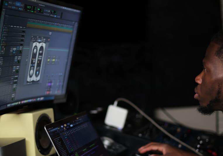 MAX THE ENGINEAR on SoundBetter