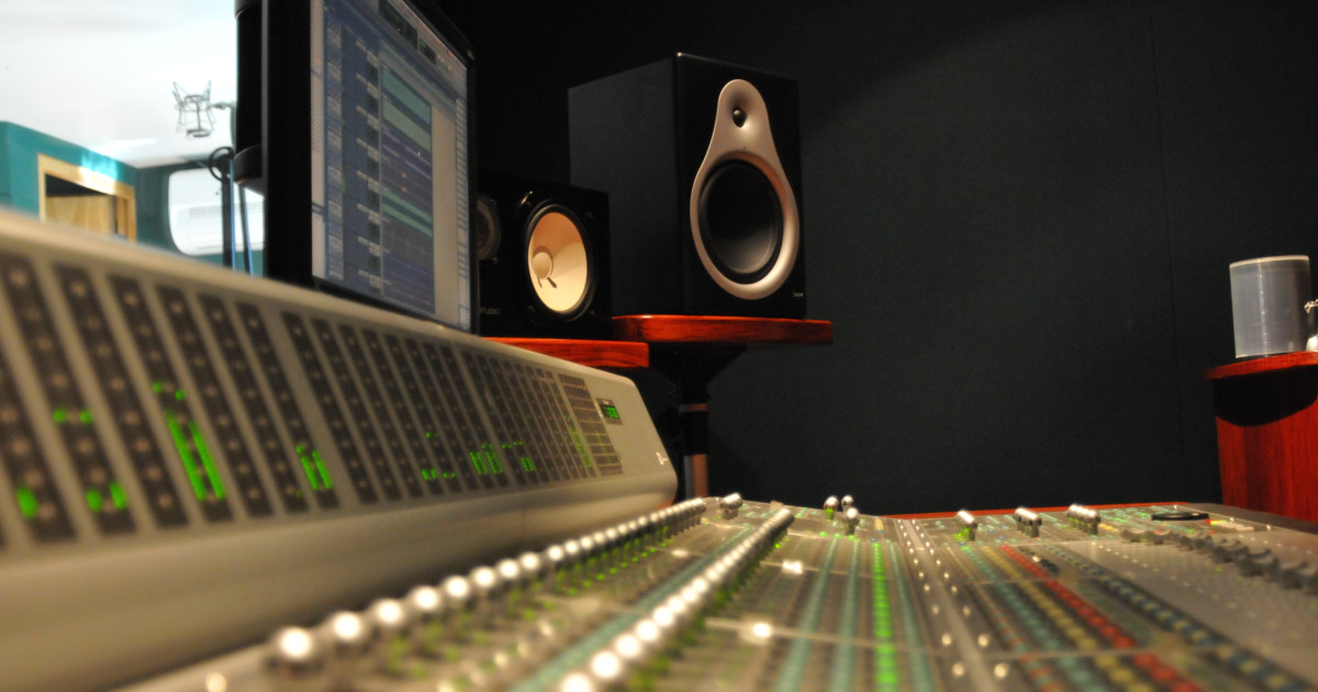 Switch Studio - Remixing, Producer - Santiago | SoundBetter