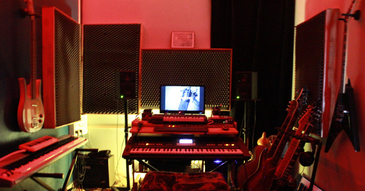 Kunal Onkar Soundhill Studio Music Producer Studio Mumbai Soundbetter