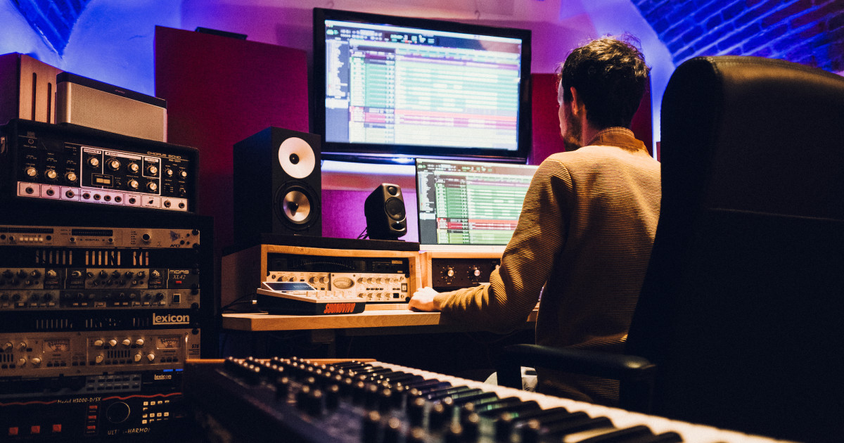 Marco Ravelli - Multi-platinum audio engineer - Italy | SoundBetter