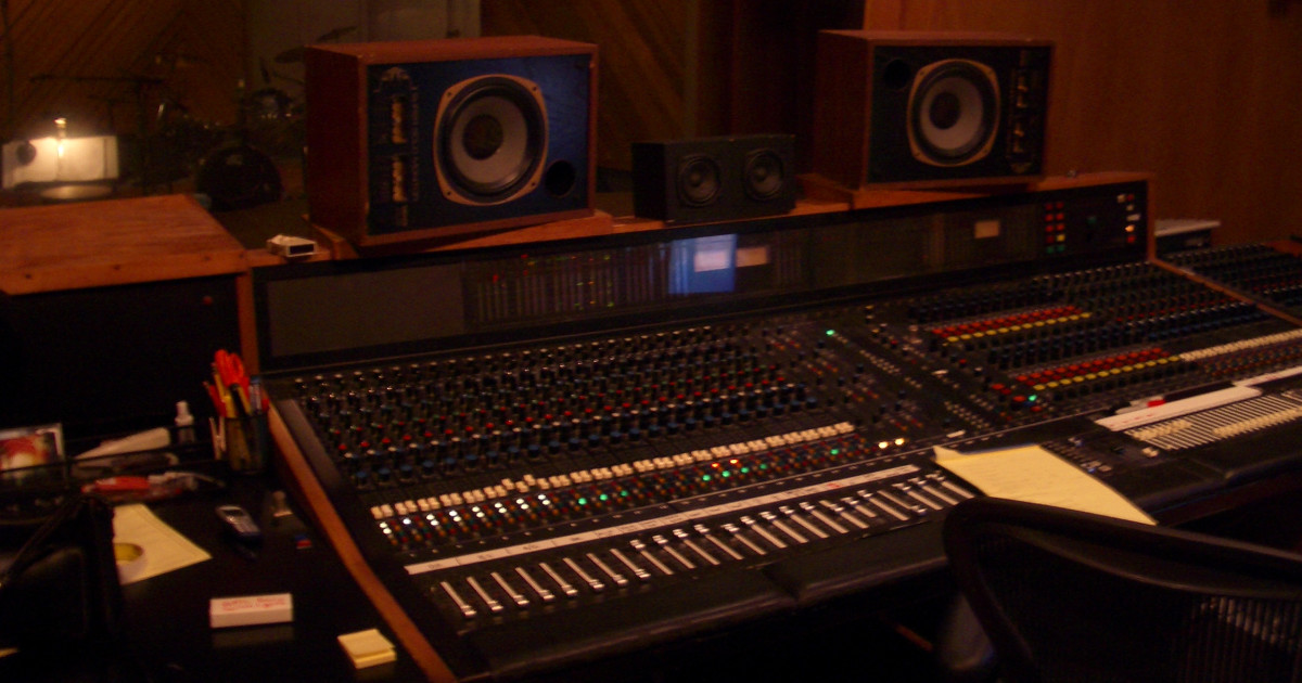 D2M Audio Mixing Engineers Los Angeles SoundBetter