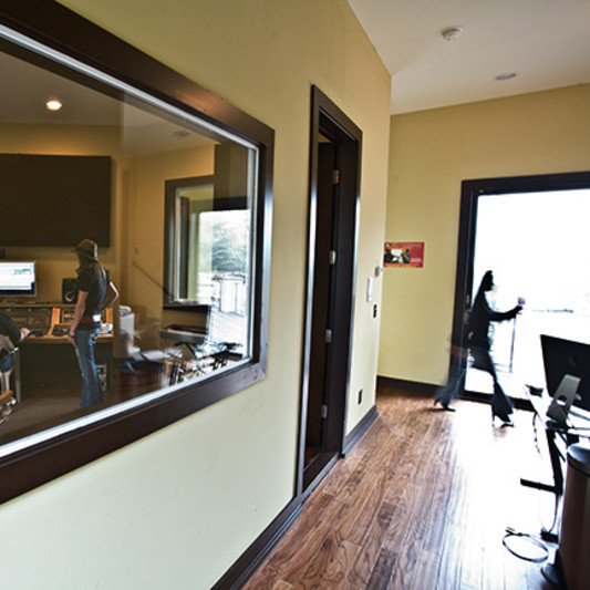 Stinson Studios on SoundBetter