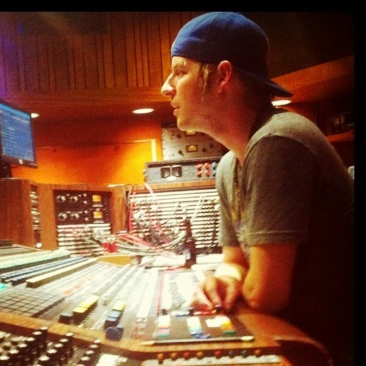 Andrew Dixon on SoundBetter