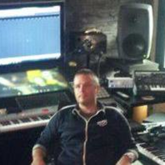 Manuel Grom on SoundBetter