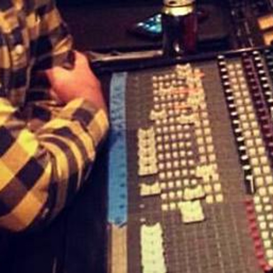 Estevan Damian on SoundBetter