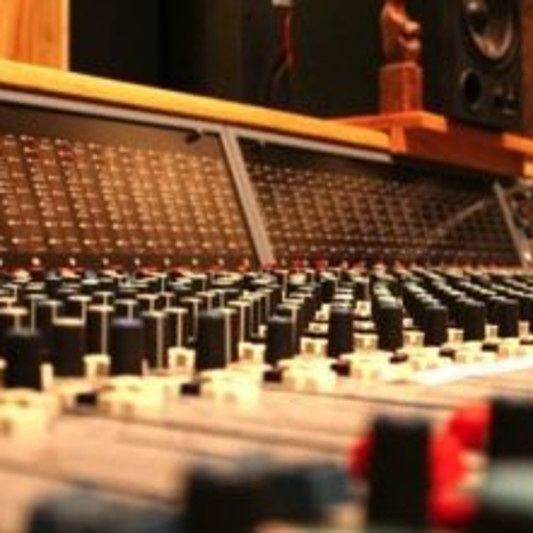 Daniel Salcido on SoundBetter