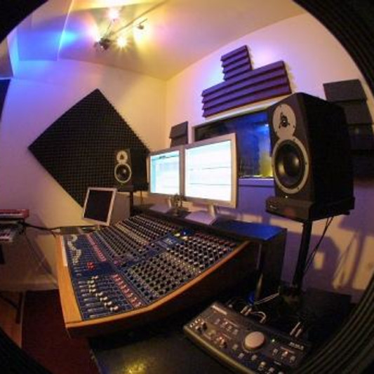 La Chocolaterie on SoundBetter