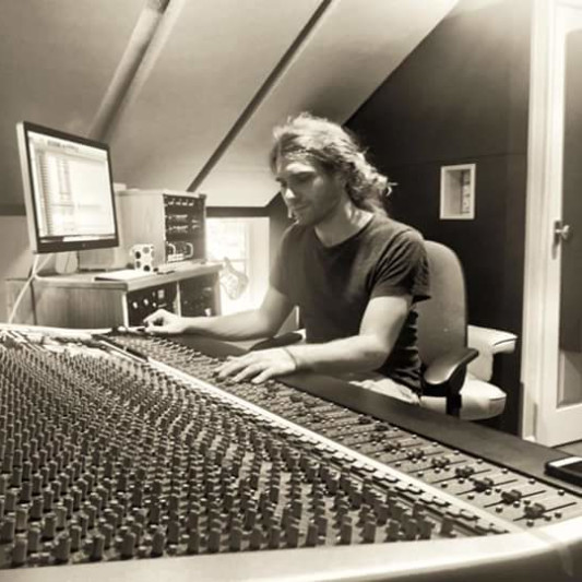 Waratah Records on SoundBetter