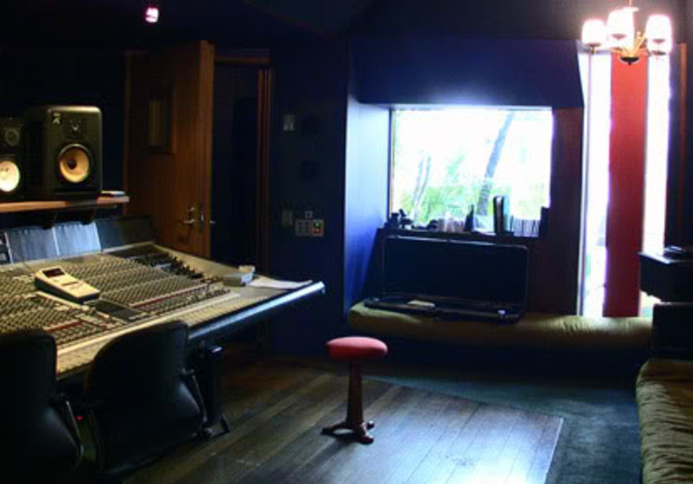 The Vault on SoundBetter