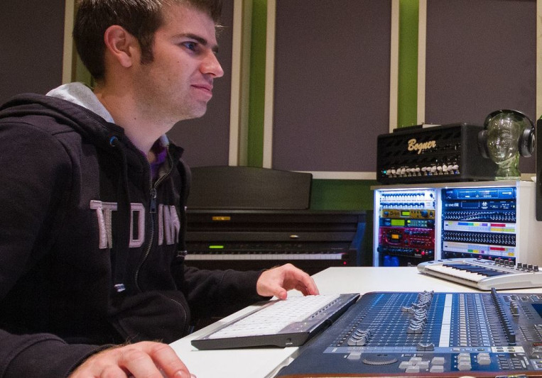 sam media on SoundBetter