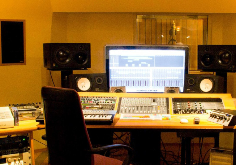 Homeboy Studios on SoundBetter