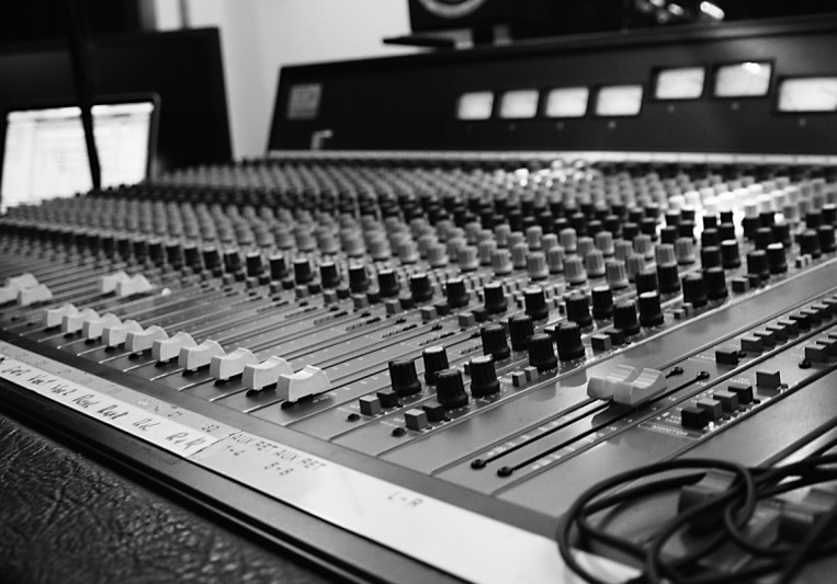 Vasilis Avg. @ Snakeytox Studio on SoundBetter