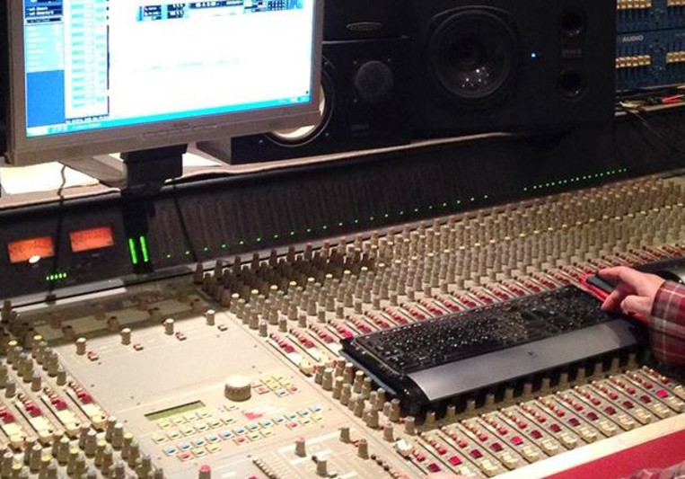 DLR on SoundBetter