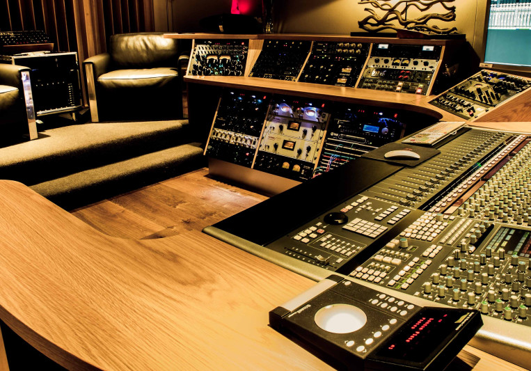 A Sharp Recording Studio on SoundBetter