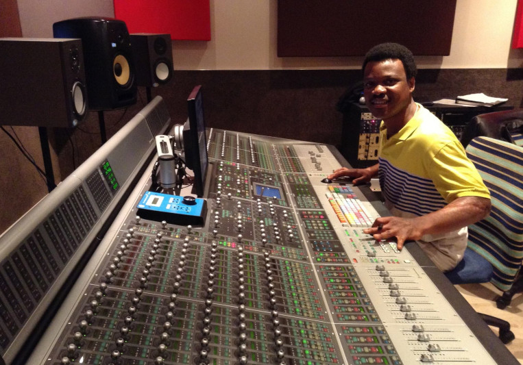 QtHingz! on SoundBetter