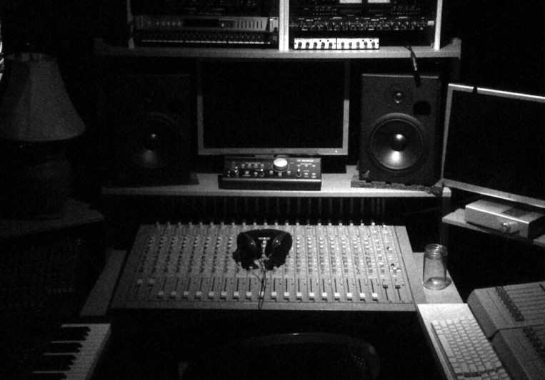 The COALROOM on SoundBetter