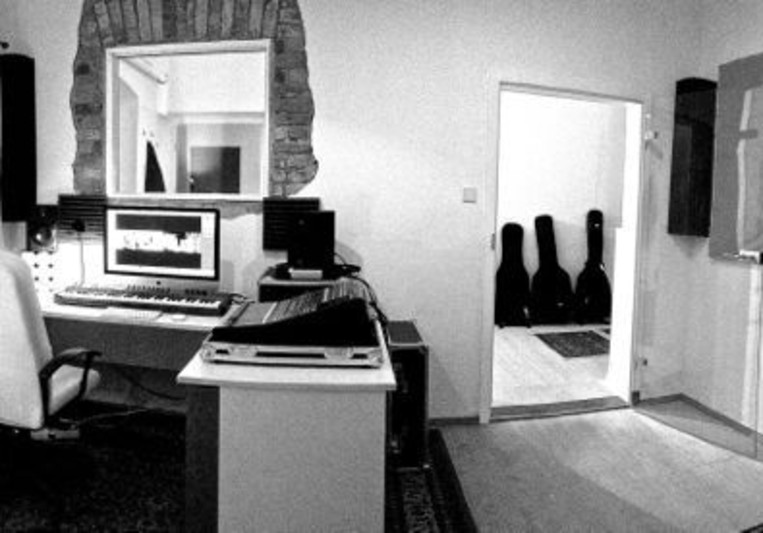 Legato Studio on SoundBetter