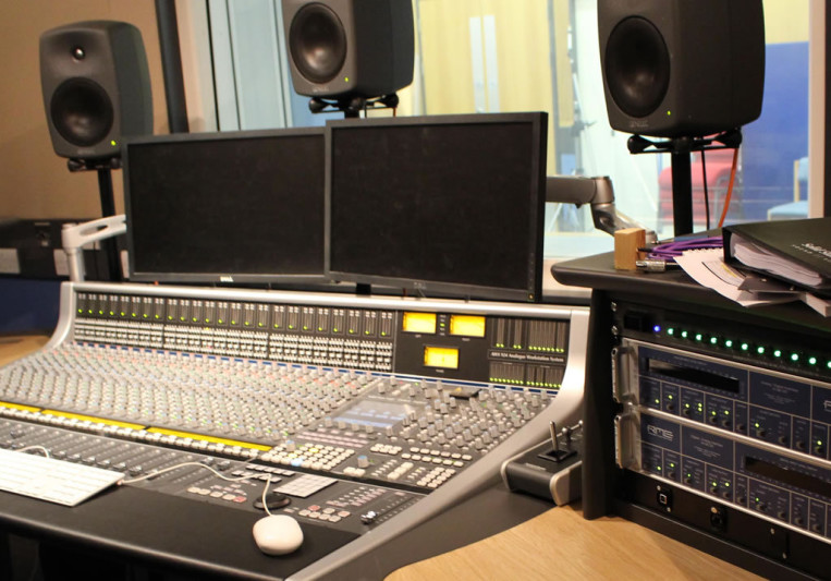 Barney Kass on SoundBetter