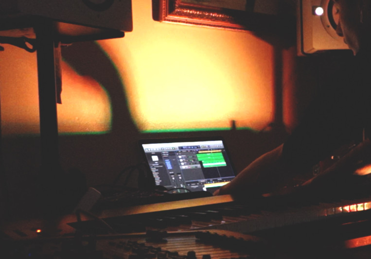 Distance Recording Studio on SoundBetter
