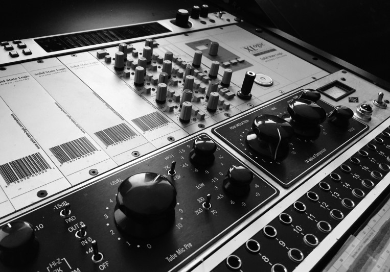 Sonic Right Studios on SoundBetter