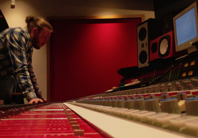 Chris Katzourakis on SoundBetter