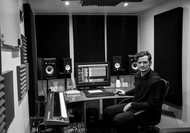 Lee Avant Studios on SoundBetter