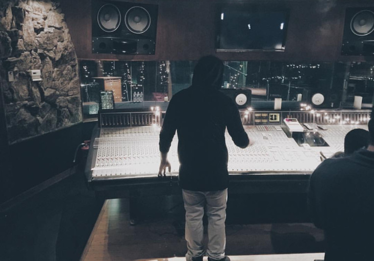 Yves Bazelais Jr. on SoundBetter