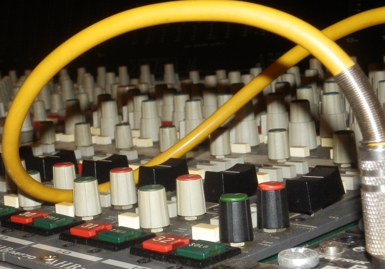 Doppiopunto Studio on SoundBetter