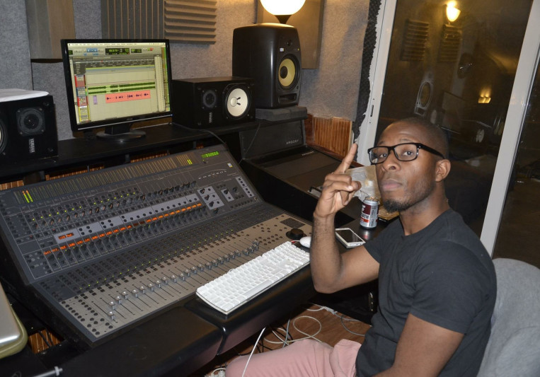 Joe Blackvoice on SoundBetter