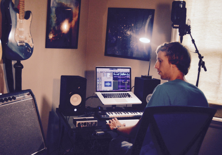 Elliot Johnson on SoundBetter