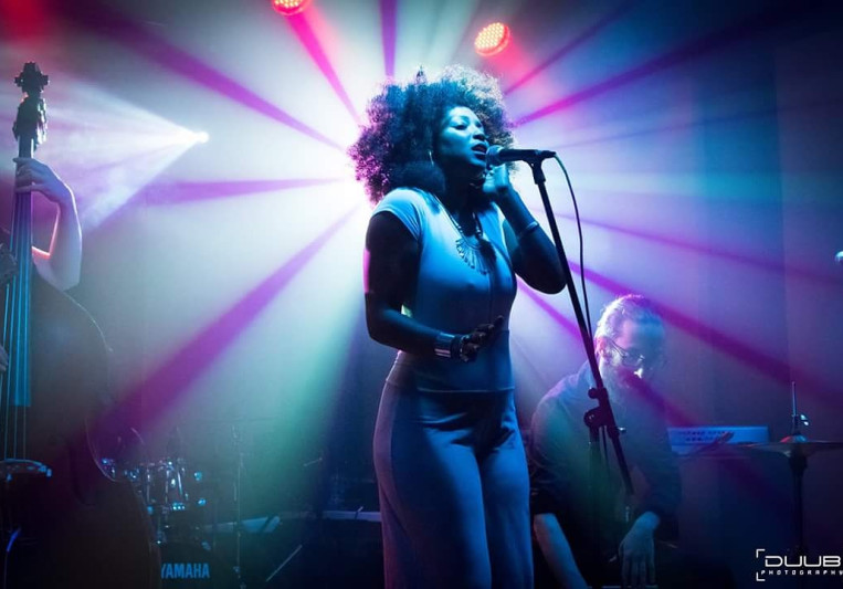 Lola Cole on SoundBetter
