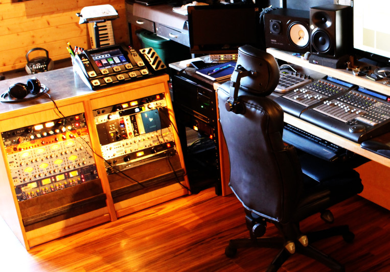 ITuneAudio on SoundBetter