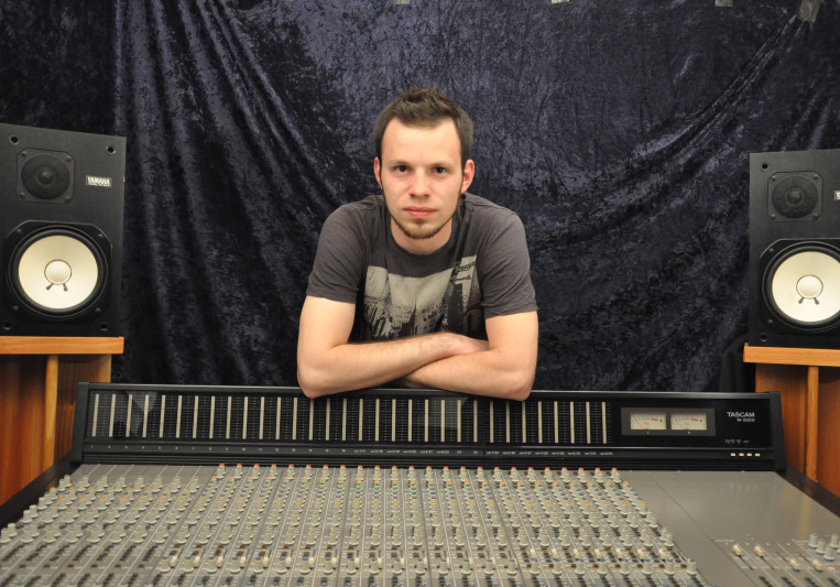 Analog Mixing on SoundBetter