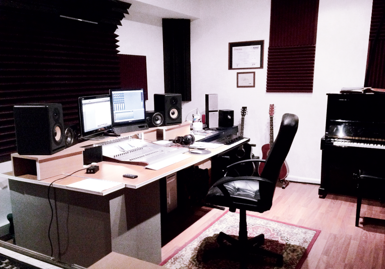 Swiftstudio on SoundBetter
