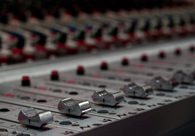 Les Studios de la Seine on SoundBetter