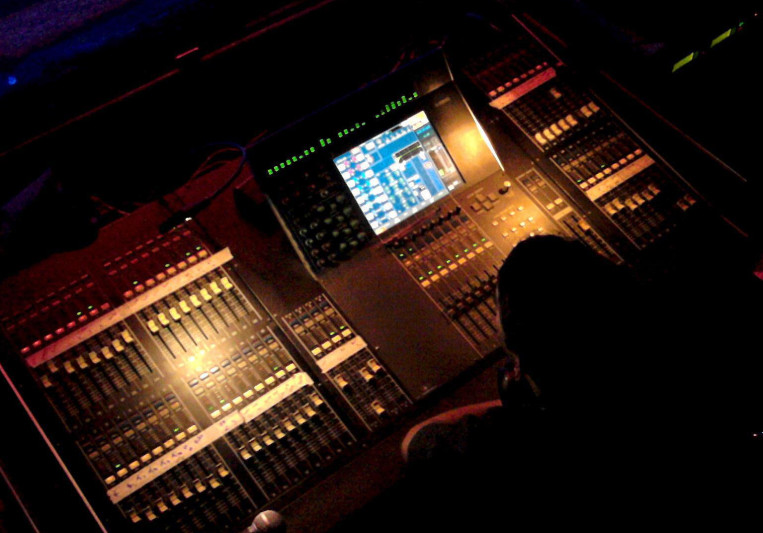 Mark Thomas on SoundBetter