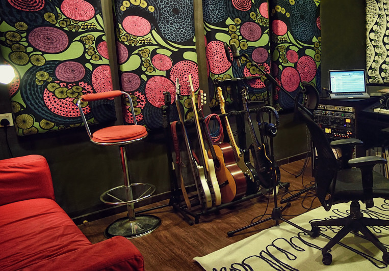 Haw Vee @ musicHaws Homestudio on SoundBetter