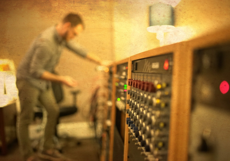 Joshua Frerichs on SoundBetter