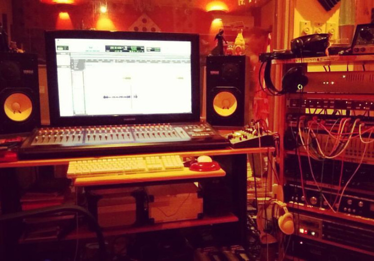 Jaff Romero (Willyah) on SoundBetter